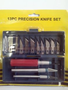 Скальпель Knife Set A-313 13 in 1 со сменными лезвиями (W)